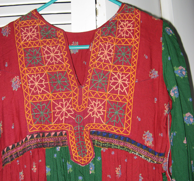 afghan style dress 2 detail